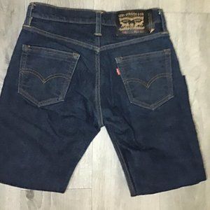 Levi Strauss & Co. 504  W29 L32